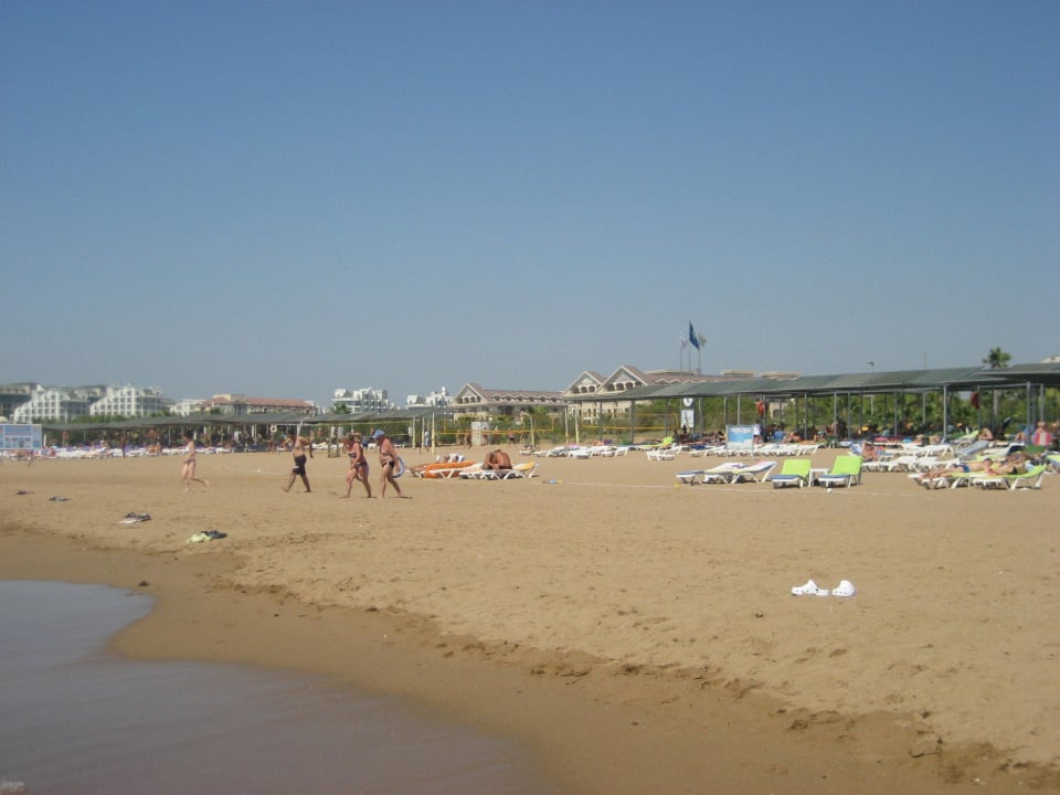 Weitläufiger Sandstrand VONRESORT Golden Coast