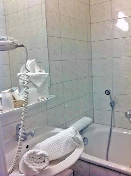 Blick ins Bad Hotel Vier Jahreszeiten