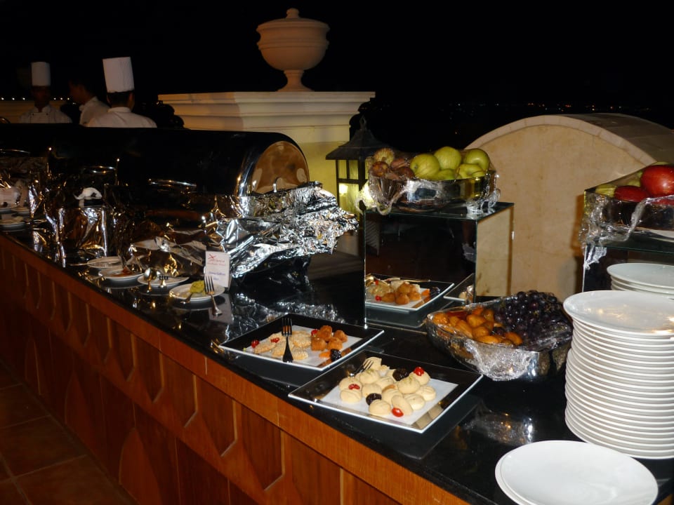 Arabisches Büffet im Themenrestaurant l'Oriental Hotel Xperience Sea Breeze Resort