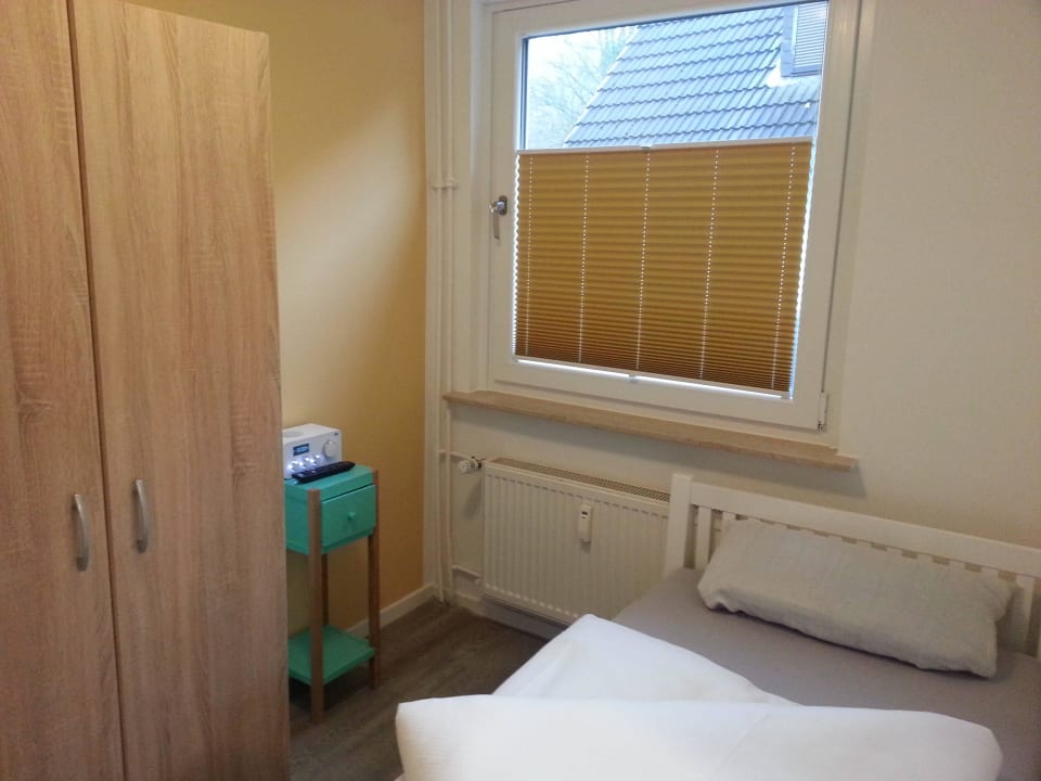 Yellow room Budapester Hof Gästehaus