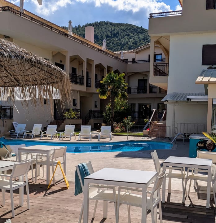 Außenansicht Mediterranean Beach Hotel