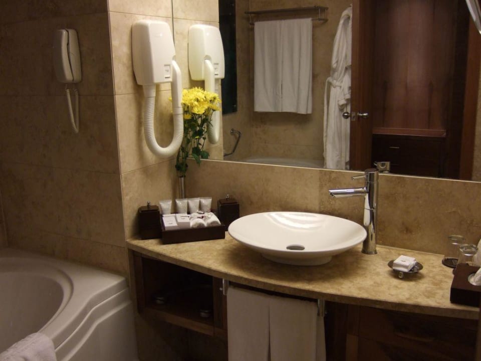 Bad Gloria Serenity Resort