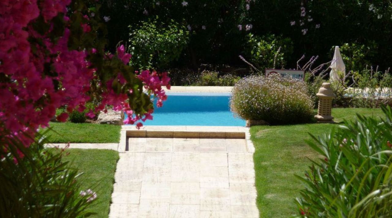 Garten mit Pool Apartments Buganvilia