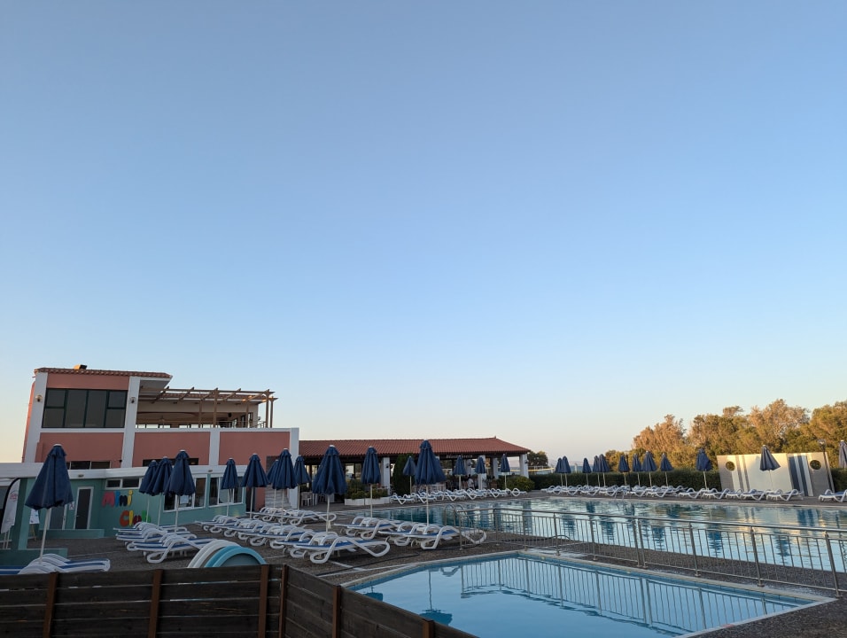 Pool Dessole Dolphin Bay Resort