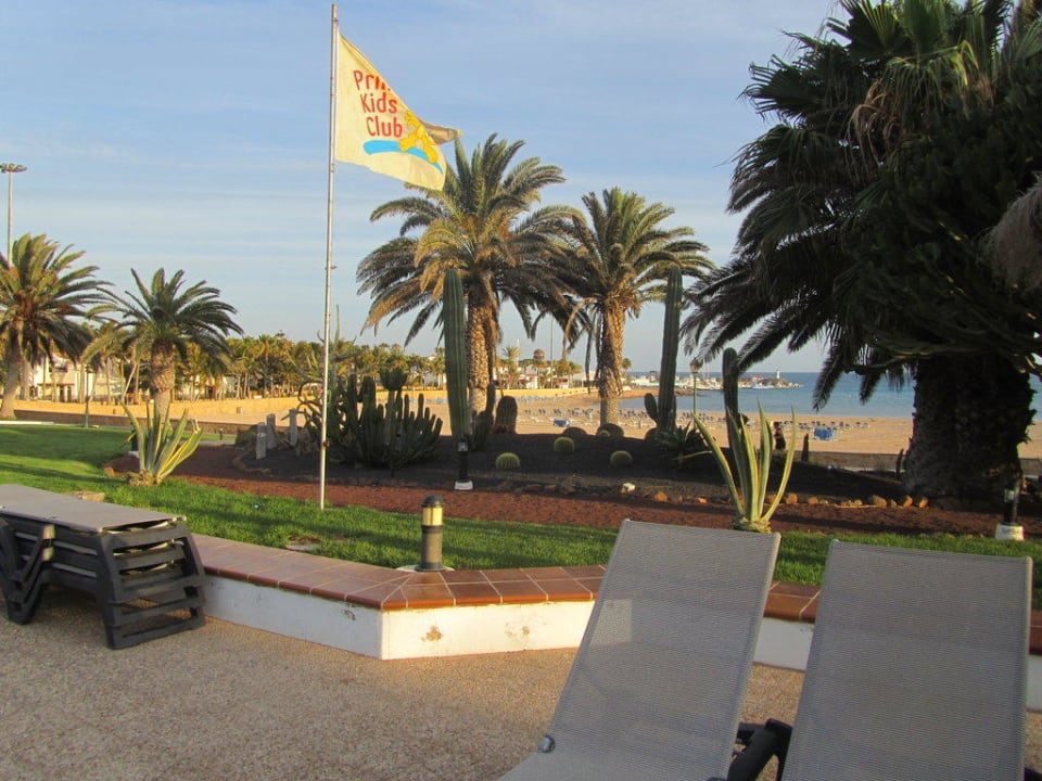 Blick vom Pool zur Bucht Barceló Fuerteventura Castillo
