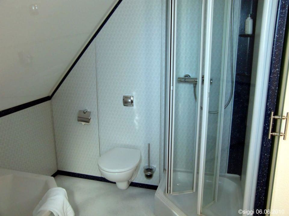 Bad mit Dusche AKZENT Hotel Atrium Baden