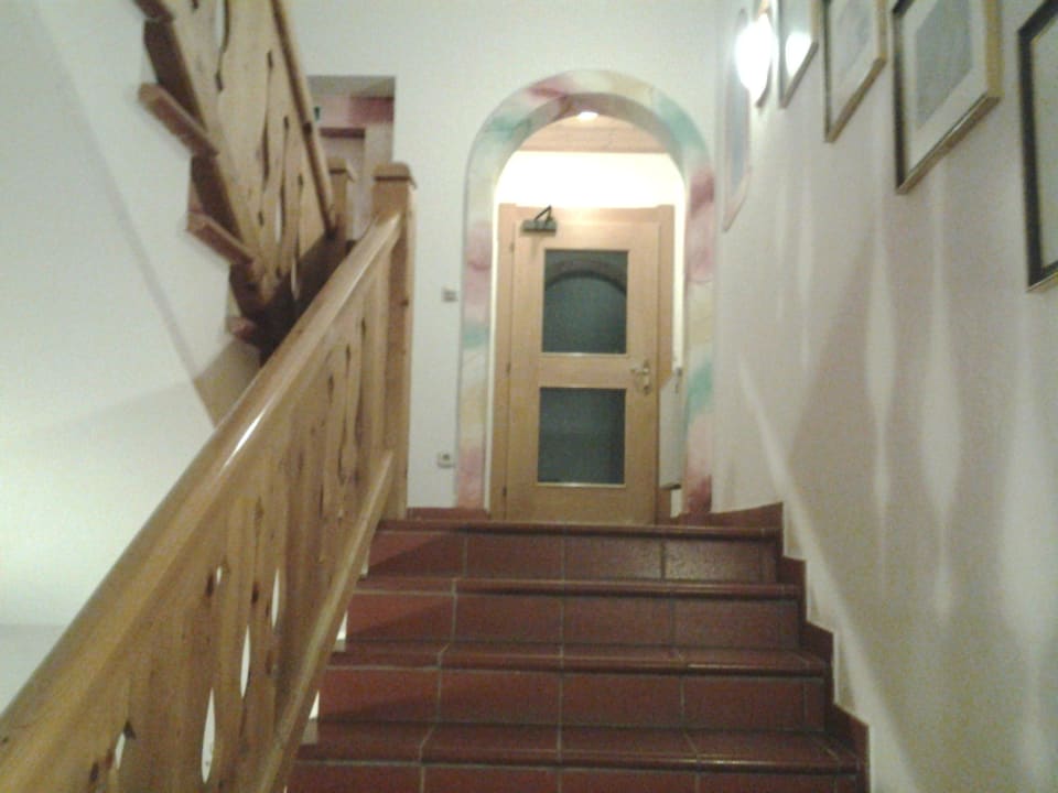 Der Gang zu den Zimmer im Residenz Wellnessresort Vier Jahreszeiten