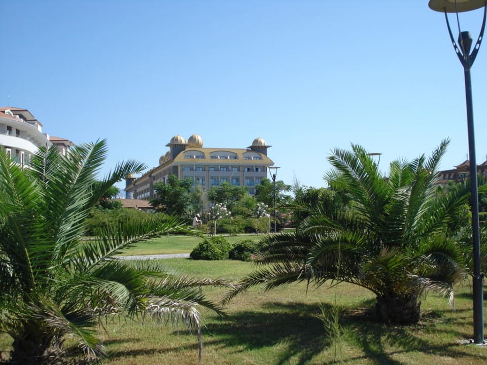 Hotel - widok z promenady Aydinbey Kings Palace & Spa