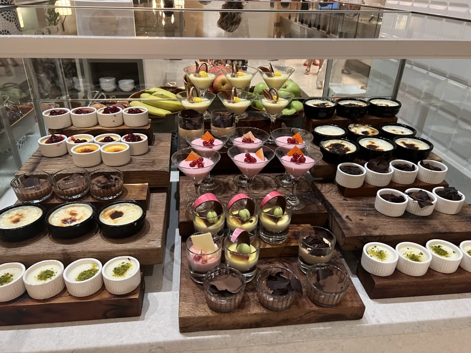 Gastro Acanthus Cennet Barut Collection