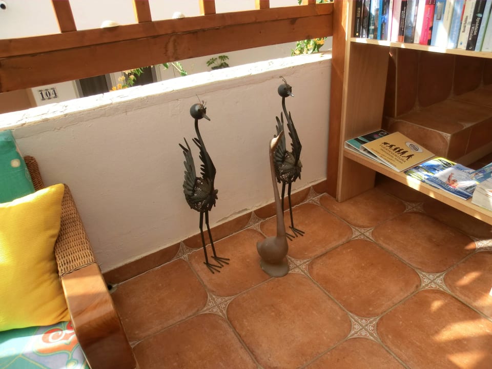 Deko im Leseraum Marina Playa Suite Hotel