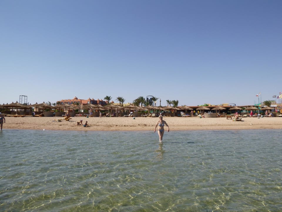 Strand mit Wasser Hotel Titanic Palace