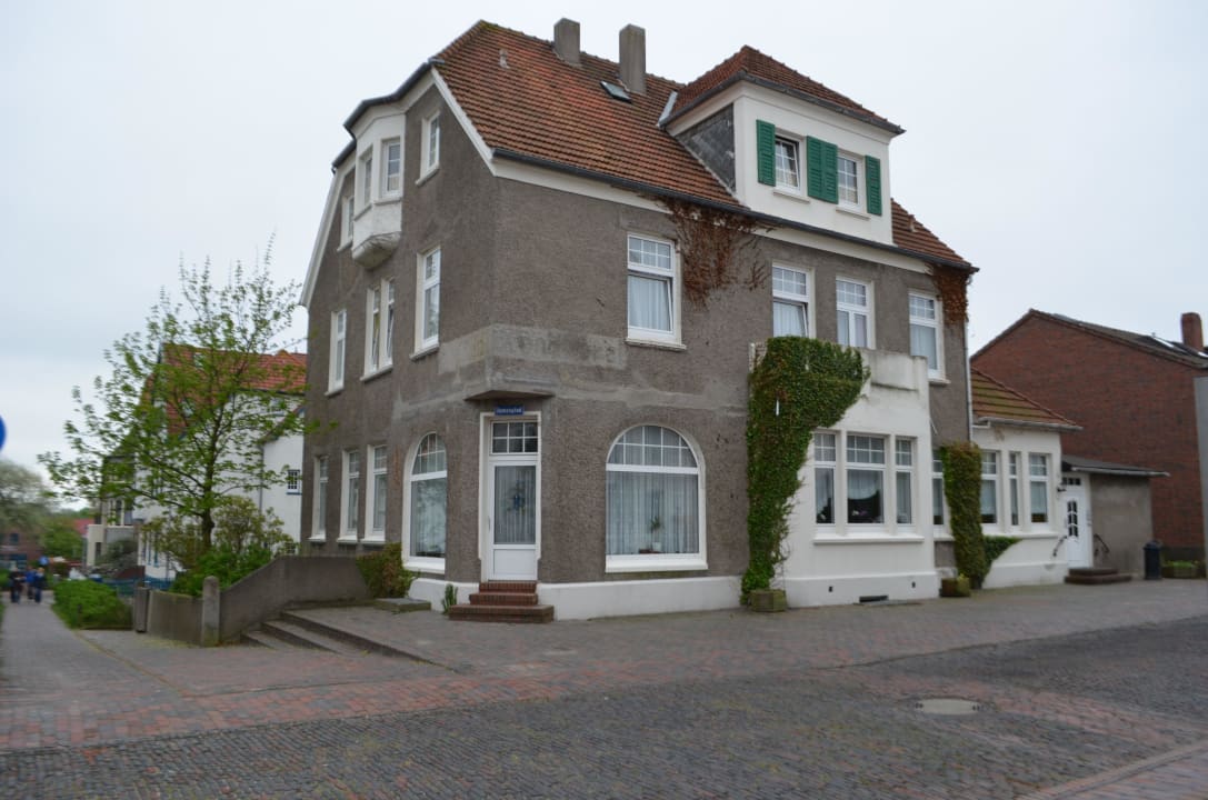 Von der Peterstrasse aus gesehen Haus zum Damenpfad