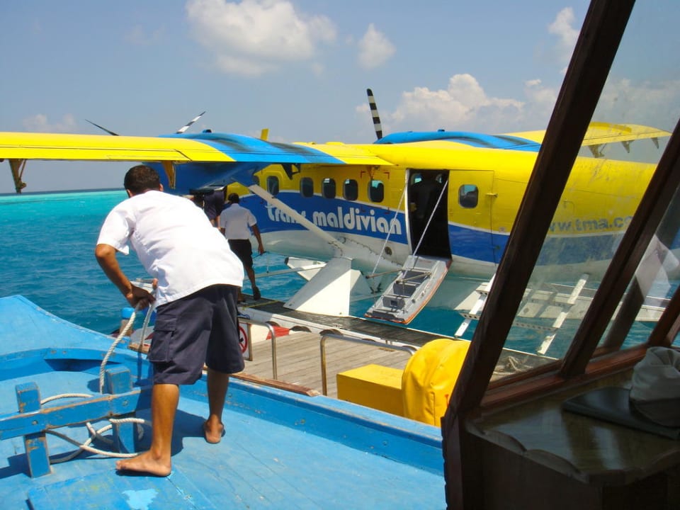 Ankunft mit dem Wasserflugzeugtaxi NH Collection Maldives Reethi Resort