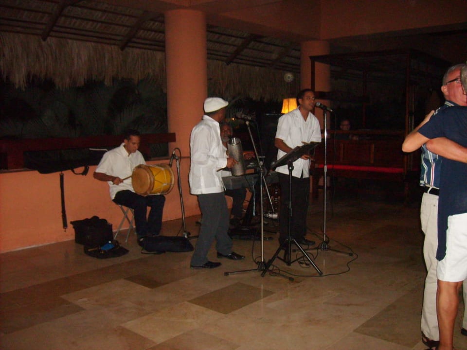 Live-Musik in der Lobby Hotel Viva Dominicus Palace by Wyndham-All Inclusive Resort
