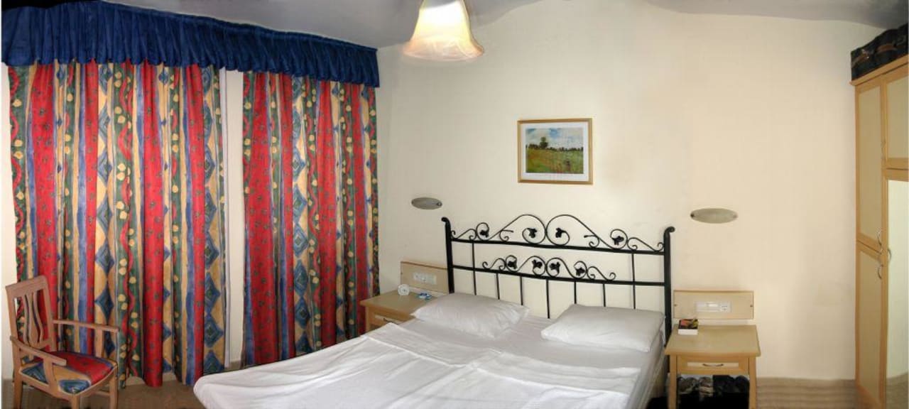 Schlafzimmer - Panoramaaufnahme Hotel Club Paradiso