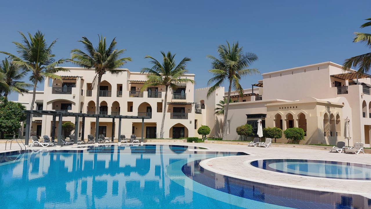 Pool Salalah Rotana Resort