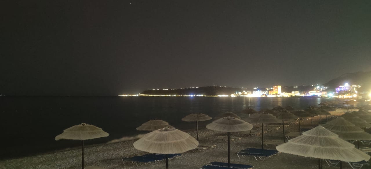Strand Avra Beach Resort Hotel & Bungalows