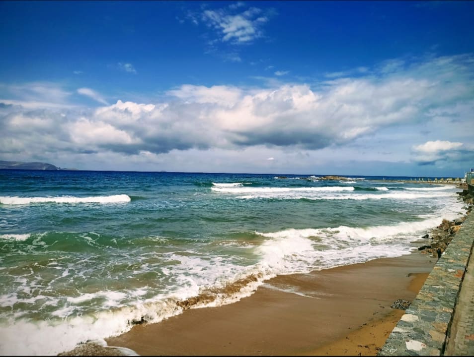 Strand Arina Beach Resort