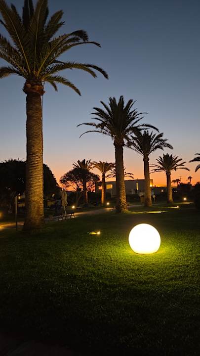 Gartenanlage Anissa Beach & Village