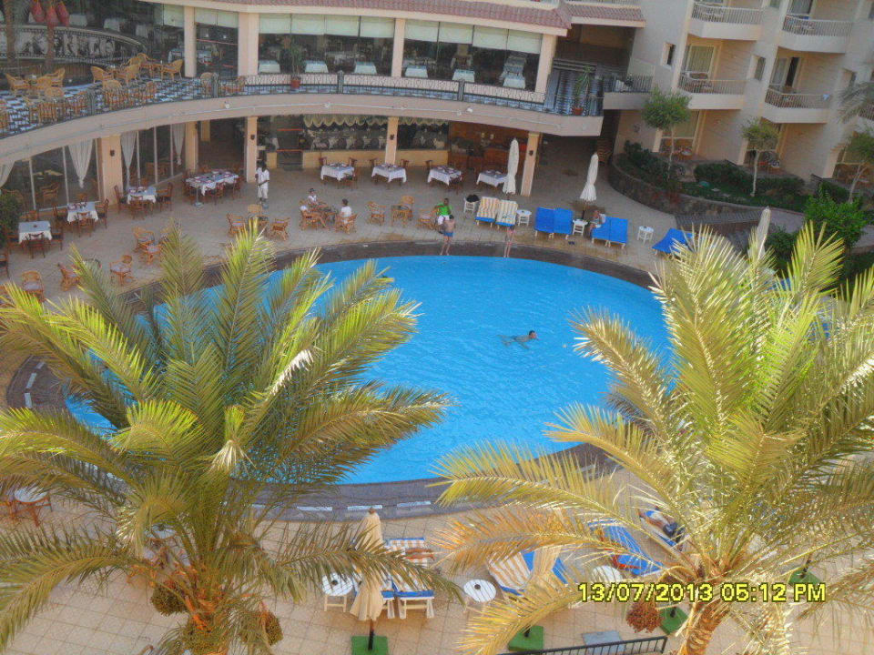 Widok z pokoju znajomych  Sea Star Beau Rivage