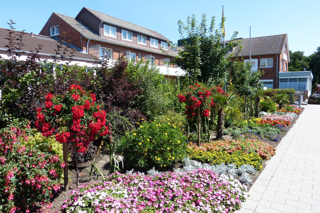 Blumenvielfalt vor unserem Erholungszentrum Büsum Erholungszentrum Büsum