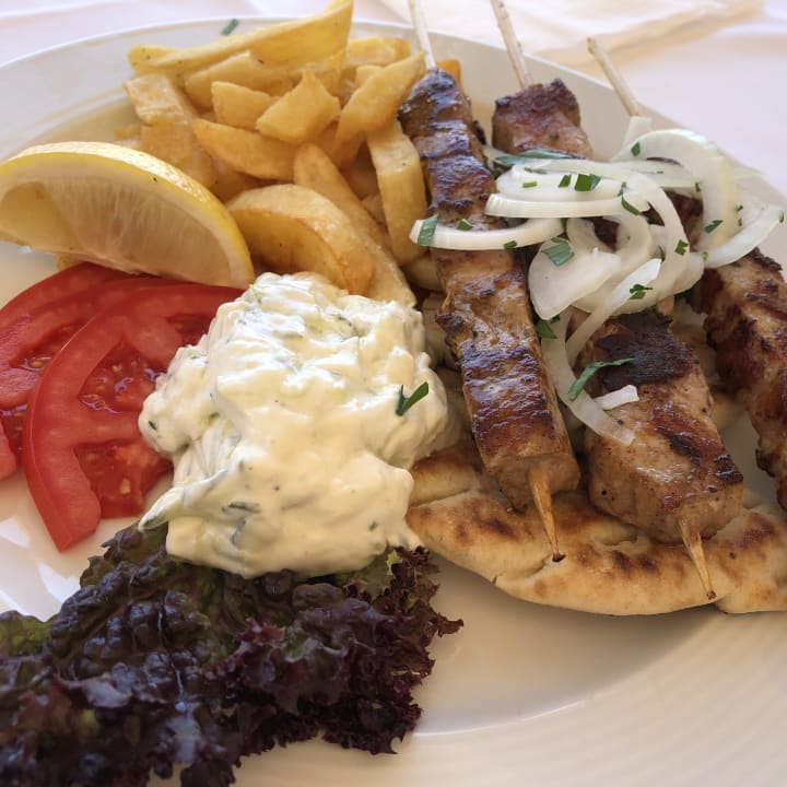 Gastro Alexander Beach Hotel & Village Resort