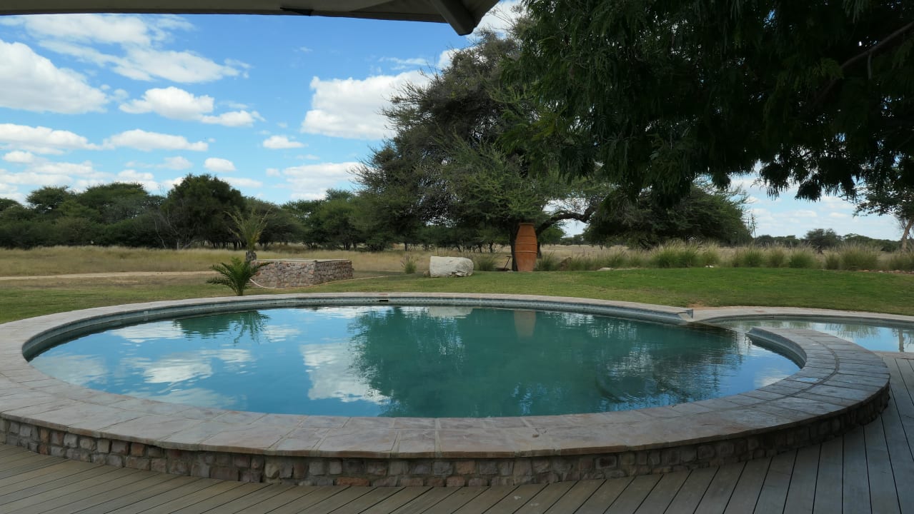 Pool Otjiwa Safari Lodge