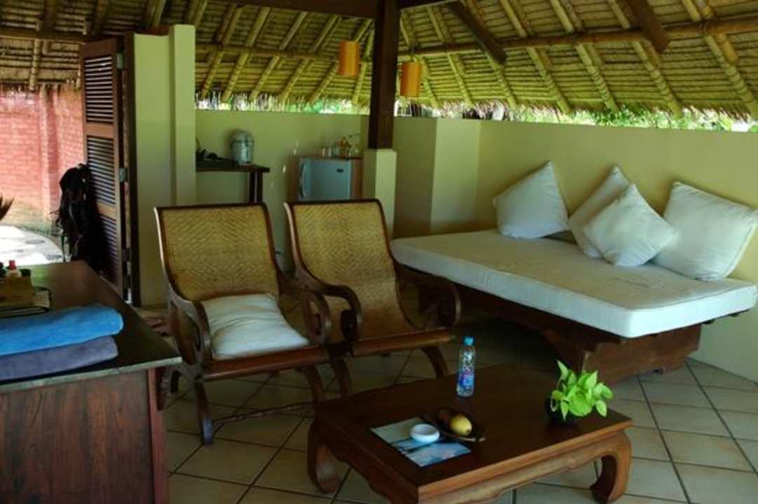 Bungalow Innenansicht Hotel Koyao Island Resort