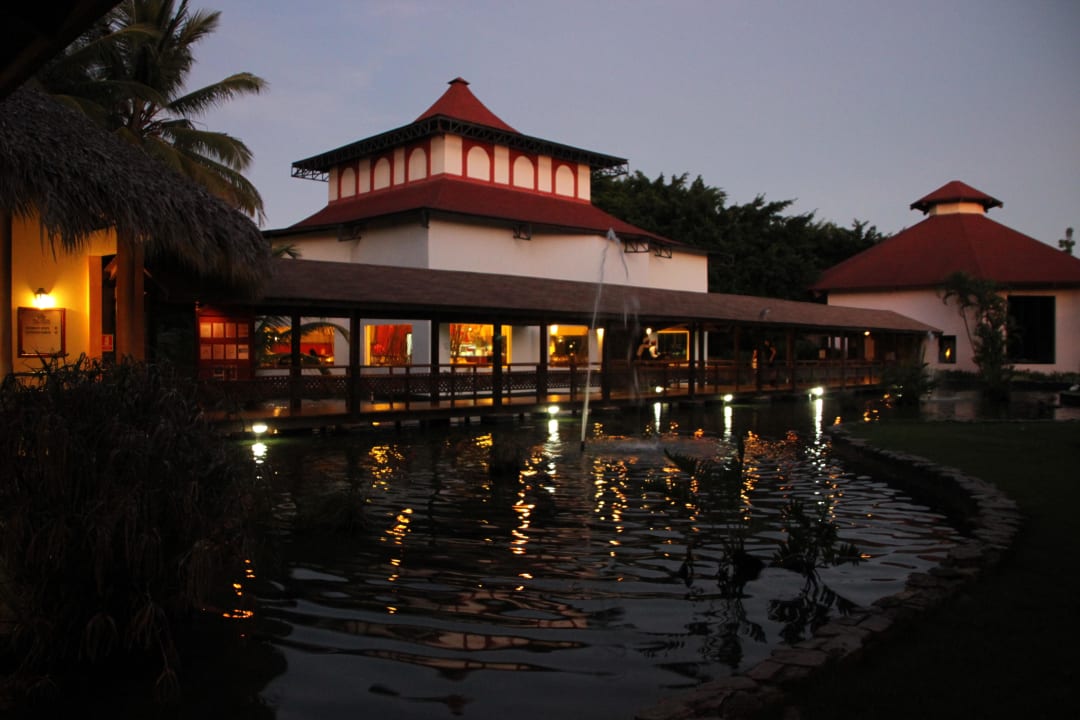 Eingang zu einen der vielen Restaurants Grand Palladium Select Bávaro Resort & Spa
