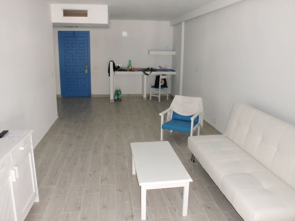 Eingangsbreich Zimmer Guya Wave Hotel