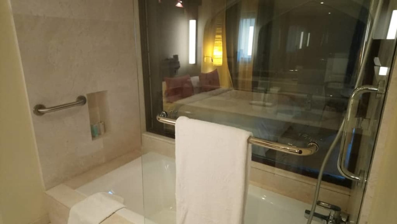 Łazienka - wanna Salalah Rotana Resort