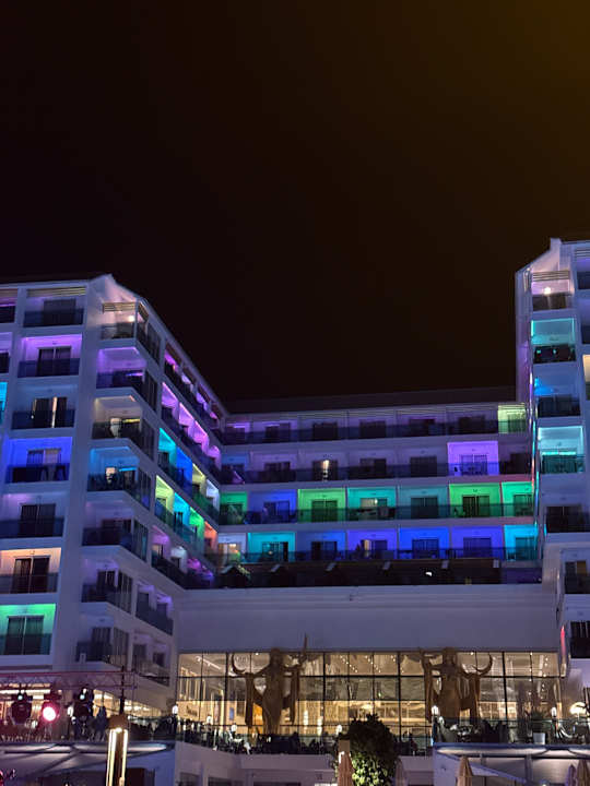 Außenansicht Azura Deluxe Resort & Spa Hotel