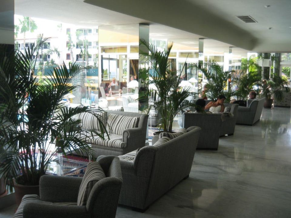 Eingangshalle allsun Hotel Lucana