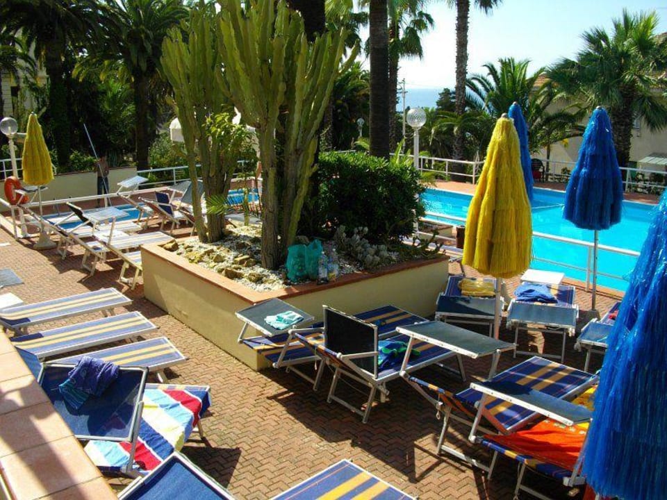 Pool Nyala Suite Hotel