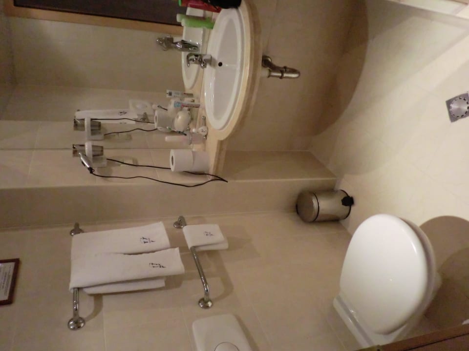 Das Bad Effect Grand Victoria Hotel