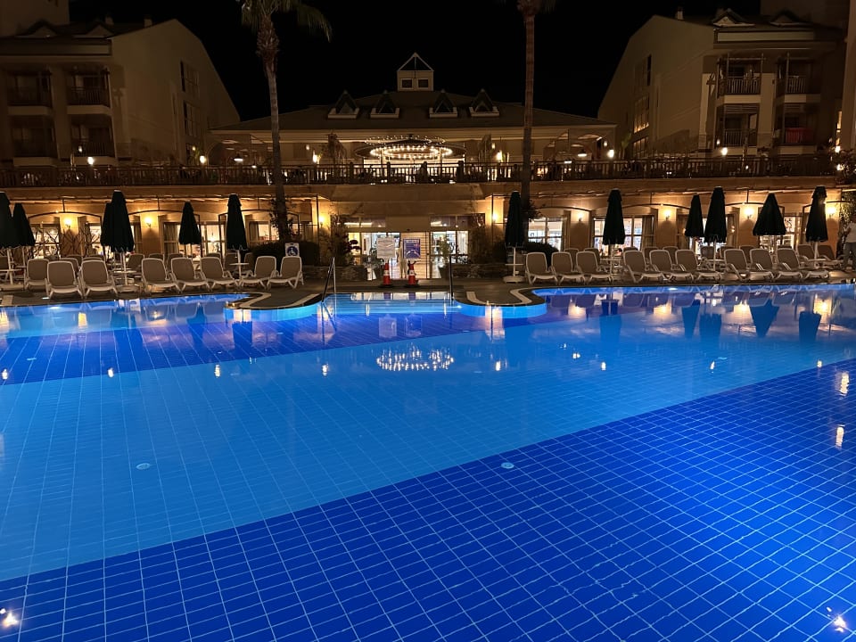 Pool Can Garden Resort