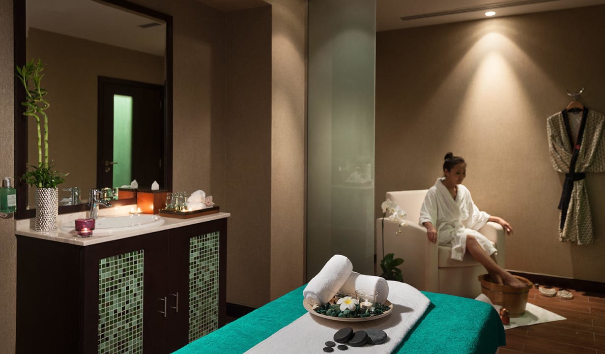 Treatment room at the spa Carlton Downtown Hotel