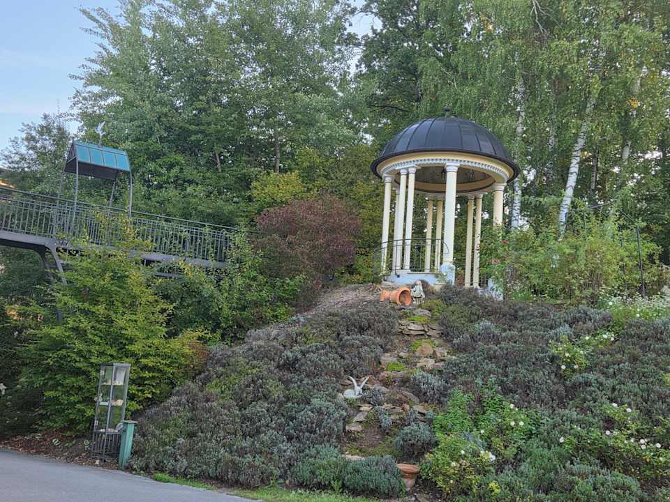 Gartenanlage Spirit & SPA Hotel Birkenhof am Elfenhain