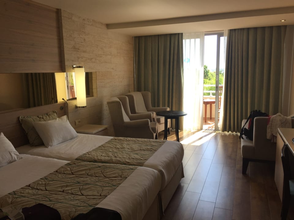 Zimmer Melas Resort Hotel