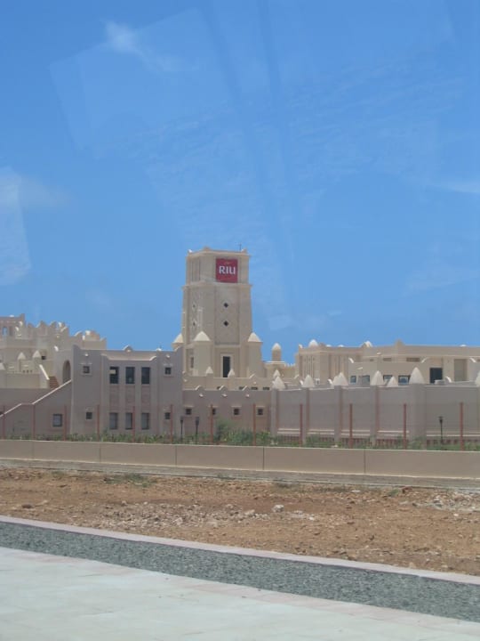 Zufahrt zum Hotel Hotel Riu Touareg