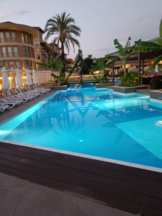 Pool TUI BLUE Xanthe