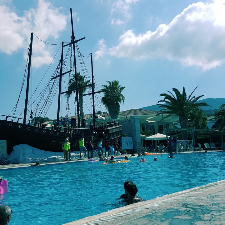 Mainpool Kipriotis Village Resort