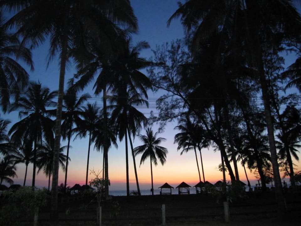  Sonnenuntergang Sudala Beach Resort