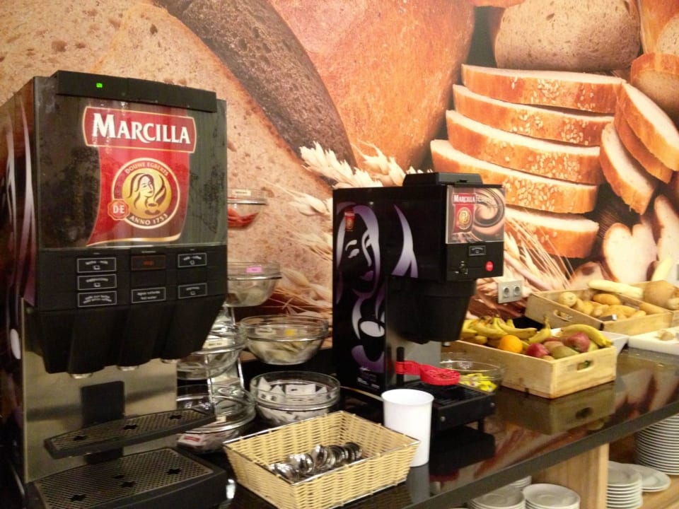 Kaffeeautomat und Brotstation BQ Can Picafort