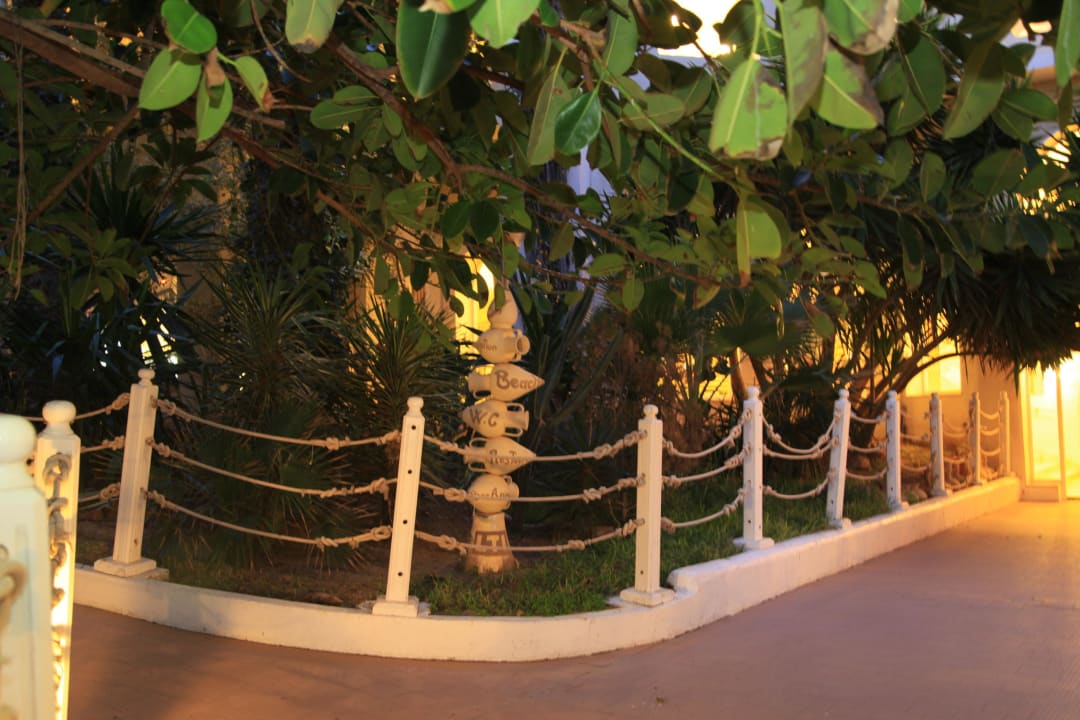 Weg zum Restaurant Mahdia Beach & Aquapark