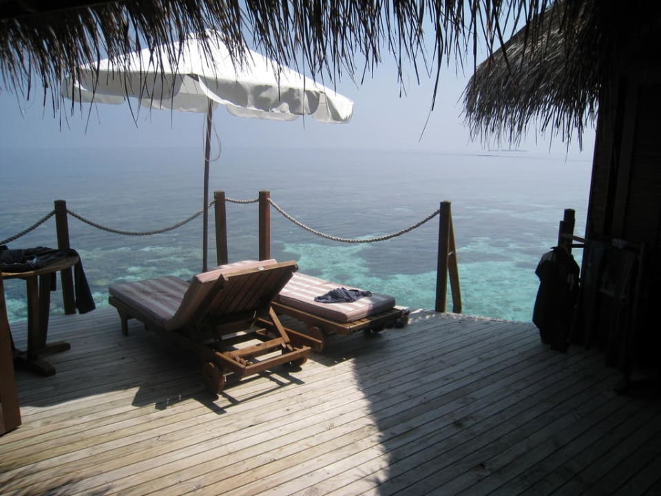 Zimmer Mirihi Island Resort