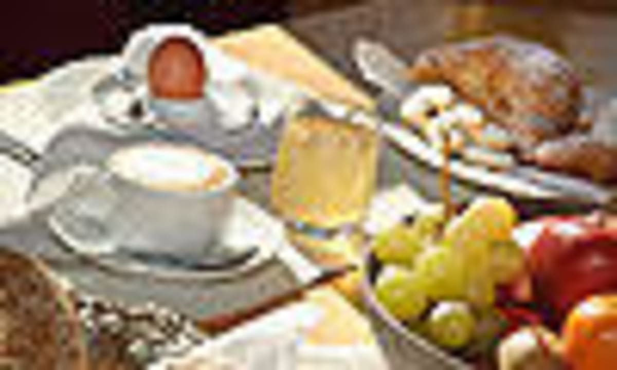 Frühstück Mountain Chalet Pra Ronch