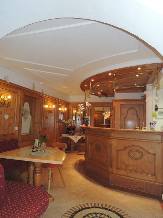 Rezeption Hotel Binggl