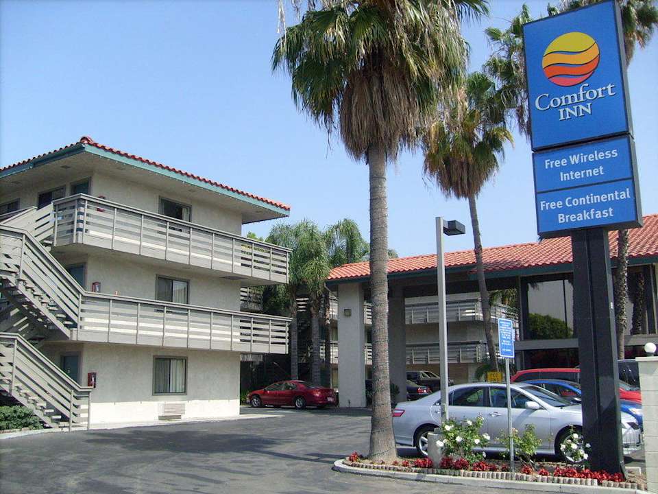 Rezeptionsgebäude Hotel Comfort Inn Anaheim