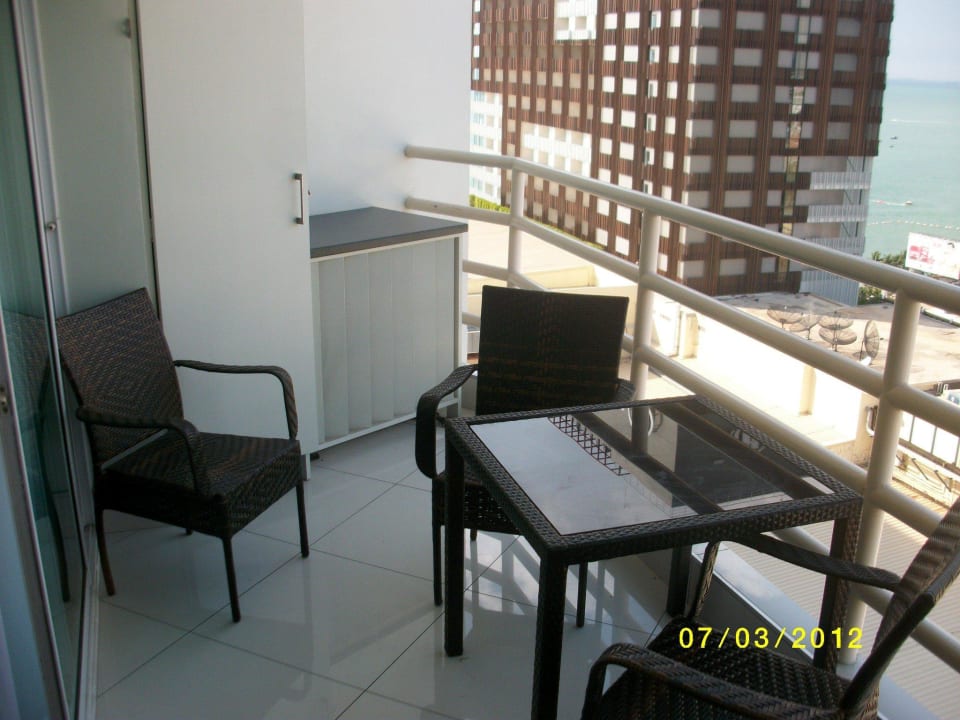 Balkon Hotel Vtsix Condo Service at View Talay Condo Pattaya
